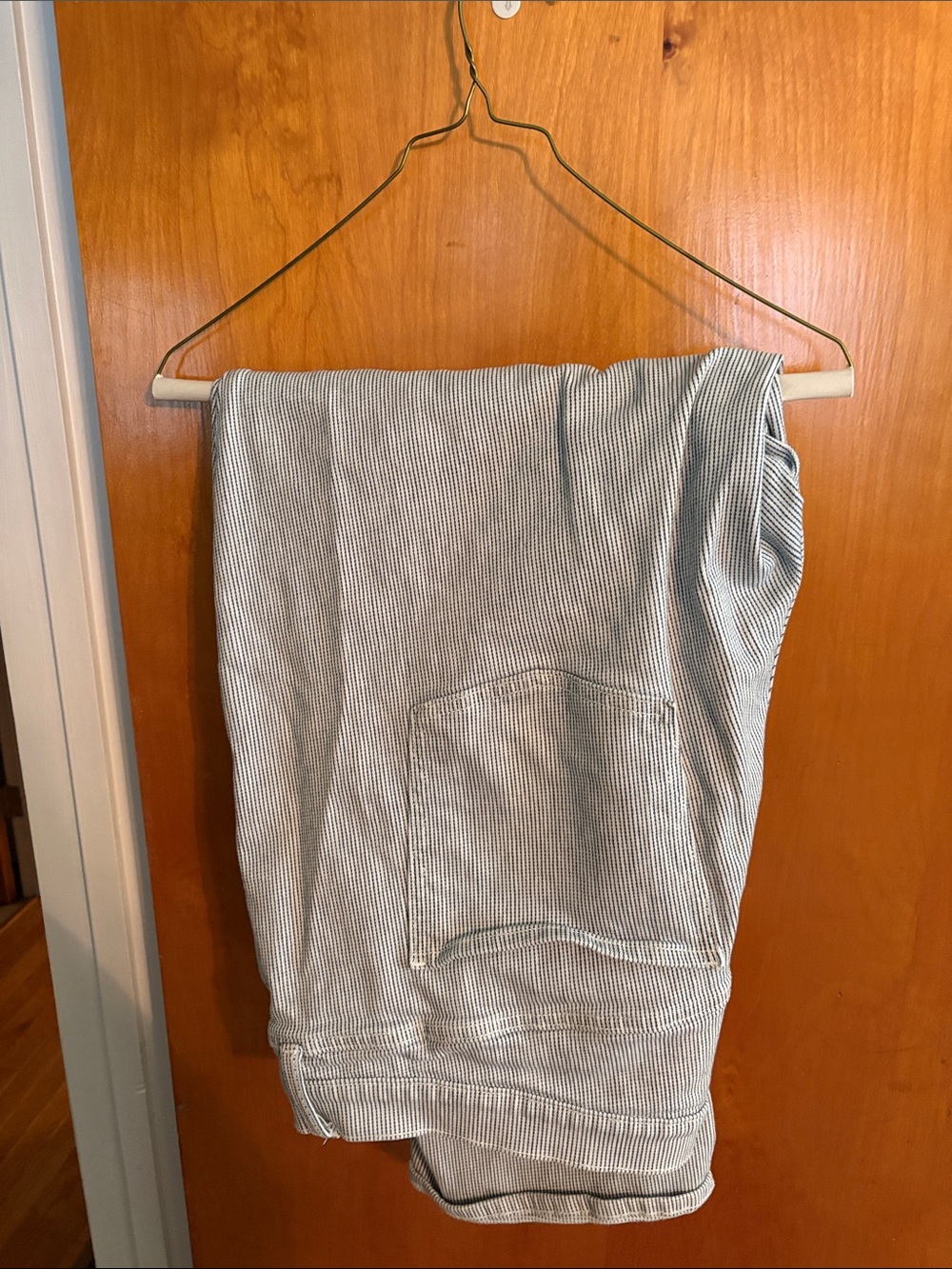 Women’s Casual Striped Barrel Leg Pants in Light Gray